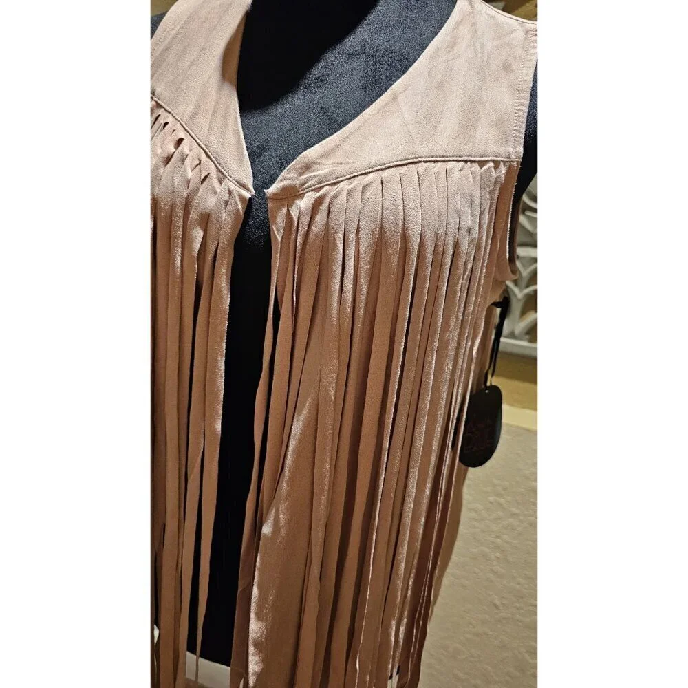 French BSue 70's Western Hippie Suede Fringe Open Vest In Blush Pink PM NWT - Picture 3 of 8